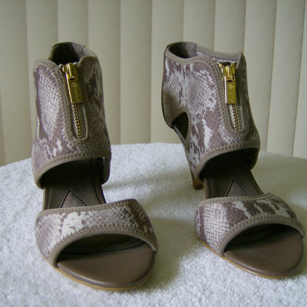 Isola shoes, Beige and White Faux Snakeskin heels, size 8.5